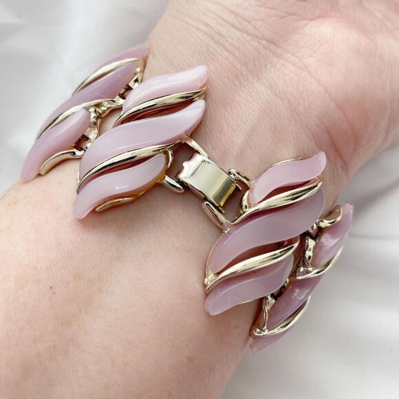 Vintage Rose Pink Gold Geometric Interlocking Chain Bracelet - Picture 2 of 5